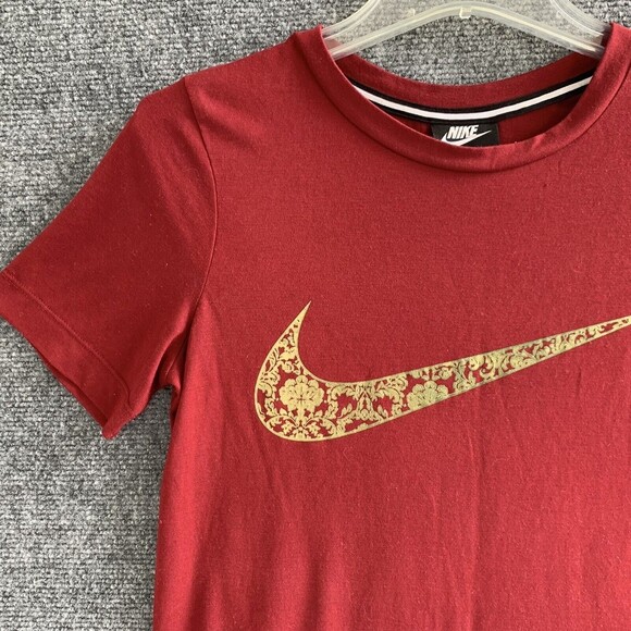 Nike Tee T-Shirt Women XS Dark Red Flower Swoosh Short Sleeve - Picture 4 of 8